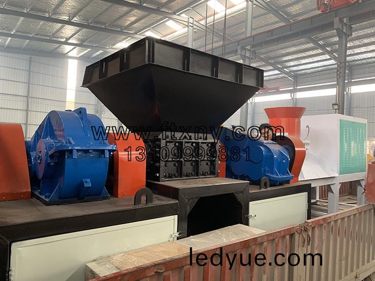 造(zao)紙廠(chang)廢(fei)料(liao)壓(ya)塊機(ji)撕(si)碎機(ji)