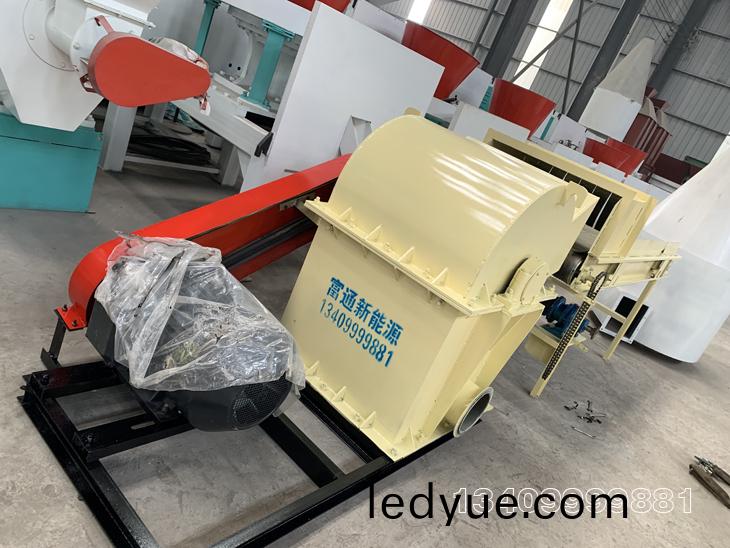 稭(jie)稈粉碎機(ji)主機(ji)